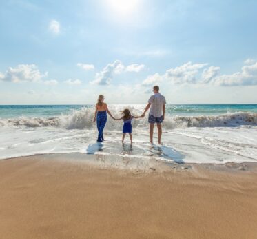 How to become a friend and authority for your child?